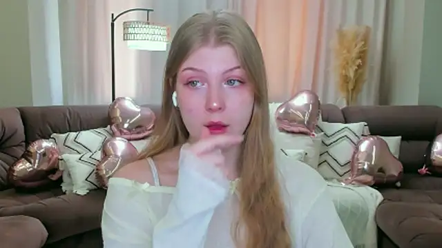 Stella Light online show from 03/24/26, 04:28