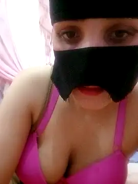 SandyAmr online show from 04/25/26, 07:11