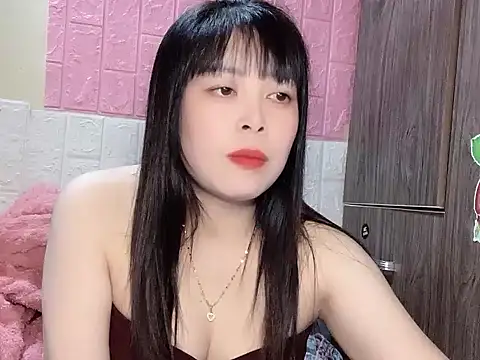 Butterfly kee online show from 11/24/25, 02:28