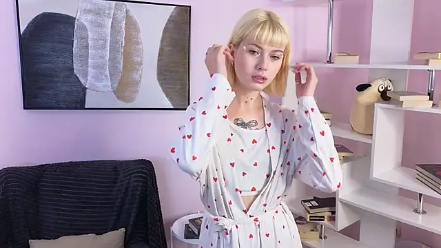 Snapshot of Jasmi_Yets chatting on 11/05/25, 08:03 Jasmi Yets online show from 11/05/25, 08:03