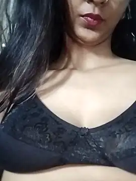 Snapshot of Aaliya_BigBoobs_1 chatting on 12/21/25, 12:56 Aaliya BigBoobs 1 online show from 12/21/25, 12:56