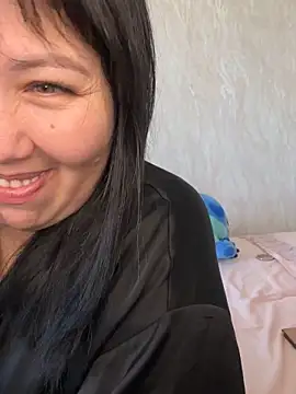 Love  Mom online show from 11/14/25, 05:50