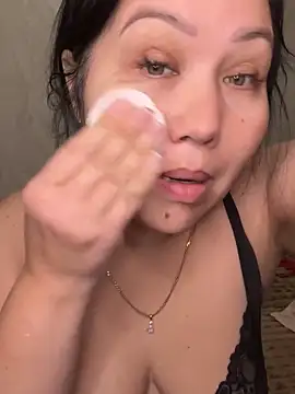 Love  Mom online show from 12/17/25, 07:09