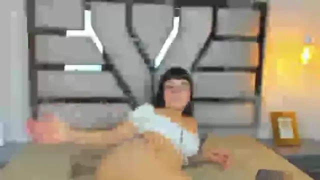 Snapshot of Mindy_Star_ chatting on 11/04/25, 01:21 Mindy Star online show from 11/04/25, 01:21