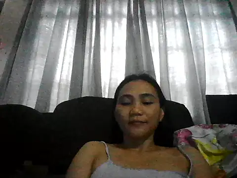 Snapshot of Sexytummy26 chatting on 11/13/25, 03:27 Sexytummy26 online show from 11/13/25, 03:27