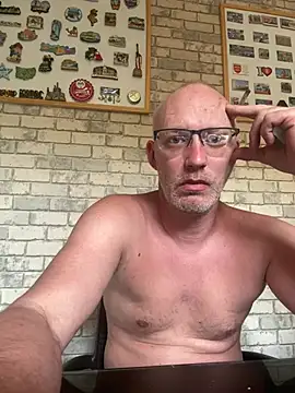 Snapshot of Cedric7653 chatting on 05/30/26, 03:42 Cedric7653 online show from 05/30/26, 03:42