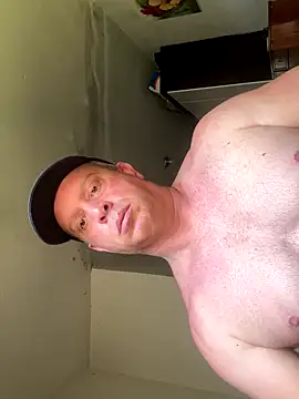 Snapshot of wellingtonmds chatting on 10/22/25, 01:11 wellingtonmds online show from 10/22/25, 01:11