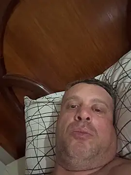 Snapshot of wellingtonmds chatting on 11/06/25, 12:11 wellingtonmds online show from 11/06/25, 12:11