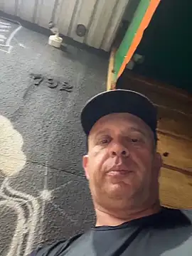 Snapshot of wellingtonmds chatting on 11/07/25, 11:38 wellingtonmds online show from 11/07/25, 11:38