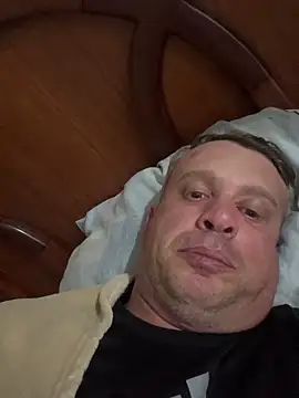 Snapshot of wellingtonmds chatting on 11/18/25, 01:00 wellingtonmds online show from 11/18/25, 01:00