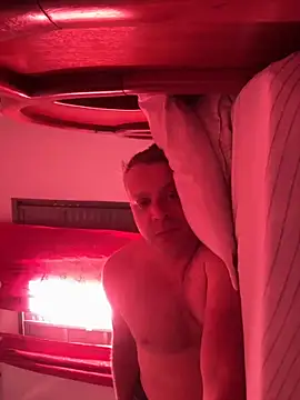 Snapshot of wellingtonmds chatting on 11/30/25, 11:47 wellingtonmds online show from 11/30/25, 11:47