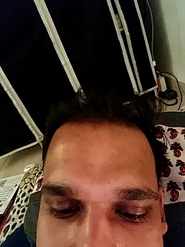 Snapshot of UNIT734 chatting on 10/20/25, 09:32 UNIT734 online show from 10/20/25, 09:32