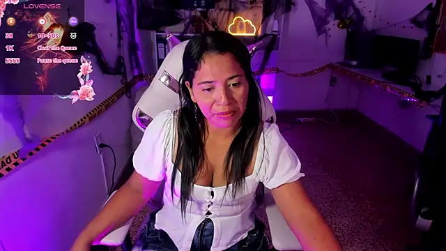 Dulce Stones online show from 10/19/25, 05:24