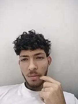 LyliaWood online show from 12/18/25, 02:17