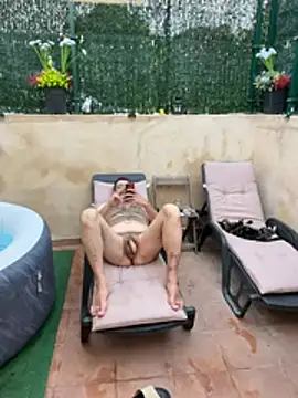 Snapshot of MachosBB_sex chatting on 05/31/26, 05:31 MachosBB sex online show from 05/31/26, 05:31