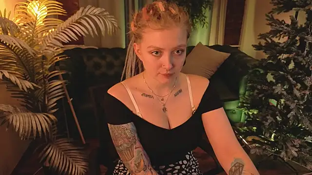 Kiki shay online show from 12/04/25, 01:53