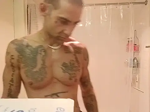 Snapshot of alphacloudGod chatting on 11/06/25, 06:58 alphacloudGod online show from 11/06/25, 06:58