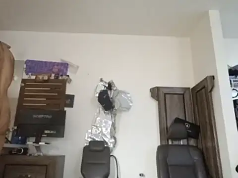 Snapshot of alphacloudGod chatting on 11/28/25, 06:43 alphacloudGod online show from 11/28/25, 06:43