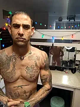 Snapshot of alphacloudGod chatting on 12/17/25, 09:10 alphacloudGod online show from 12/17/25, 09:10