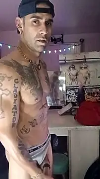 Snapshot of alphacloudGod chatting on 12/20/25, 12:01 alphacloudGod online show from 12/20/25, 12:01