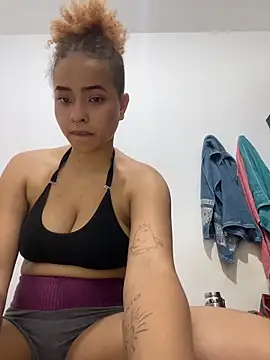 Snapshot of guinness_cp chatting on 11/08/25, 12:00 guinness cp online show from 11/08/25, 12:00