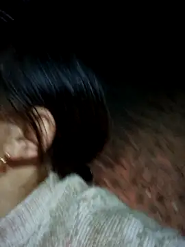 Snapshot of chipu06 chatting on 10/24/25, 11:17 chipu06 online show from 10/24/25, 11:17