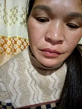 Snapshot of chipu06 chatting on 10/25/25, 12:23 chipu06 online show from 10/25/25, 12:23