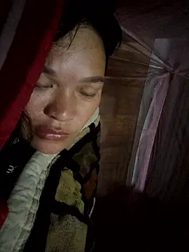 Snapshot of chipu06 chatting on 11/04/25, 02:49 chipu06 online show from 11/04/25, 02:49