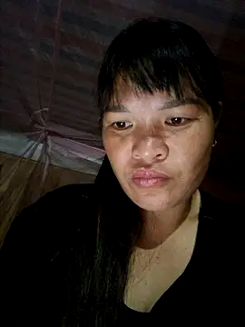 Snapshot of chipu06 chatting on 11/06/25, 10:43 chipu06 online show from 11/06/25, 10:43