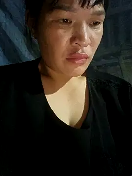 Snapshot of chipu06 chatting on 11/07/25, 12:05 chipu06 online show from 11/07/25, 12:05