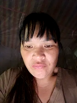 Snapshot of chipu06 chatting on 11/14/25, 02:38 chipu06 online show from 11/14/25, 02:38