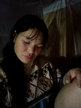 Snapshot of chipu06 chatting on 11/17/25, 02:45 chipu06 online show from 11/17/25, 02:45