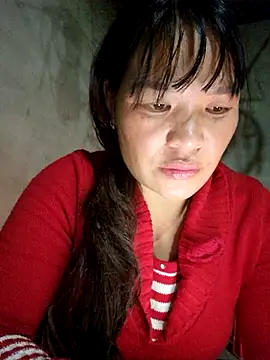 Snapshot of chipu06 chatting on 11/18/25, 12:42 chipu06 online show from 11/18/25, 12:42