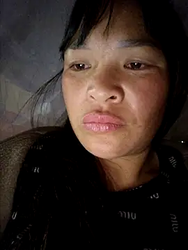 Snapshot of chipu06 chatting on 11/21/25, 11:14 chipu06 online show from 11/21/25, 11:14