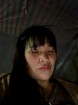 Snapshot of chipu06 chatting on 11/29/25, 02:20 chipu06 online show from 11/29/25, 02:20