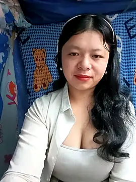 lisa-bae00 online show from 01/17/26, 12:26