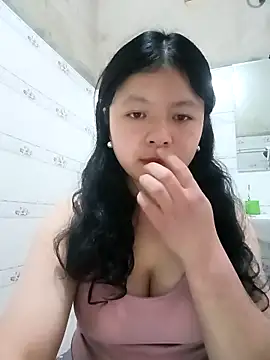 lisa-bae00 online show from 02/14/26, 12:07