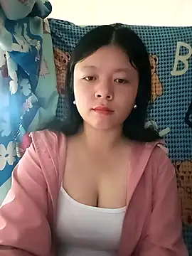 lisa-bae00 online show from 05/02/26, 12:04