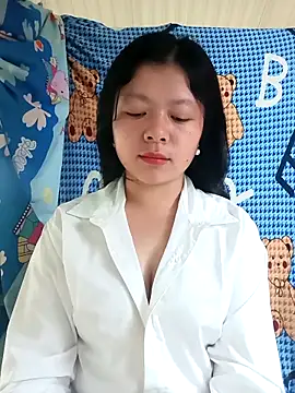 lisa-bae00 online show from 05/08/26, 12:38