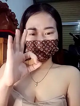 Snapshot of Family-Lovee chatting on 11/22/25, 09:03 Family-Lovee online show from 11/22/25, 09:03