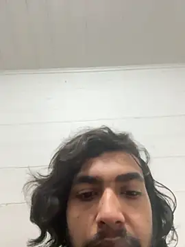 Snapshot of cheems232 chatting on 11/29/25, 06:11 cheems232 online show from 11/29/25, 06:11