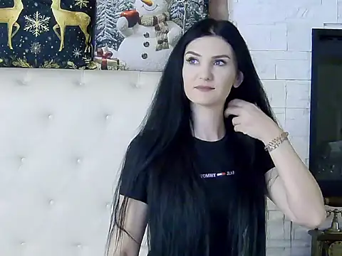 Snapshot of KendraNoir chatting on 12/15/25, 06:28 KendraNoir online show from 12/15/25, 06:28