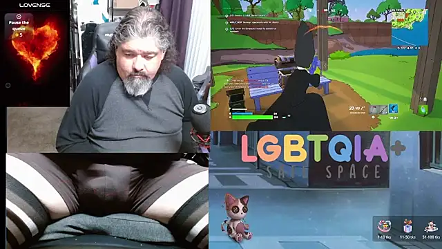 Snapshot of geekycastillo chatting on 11/04/25, 04:00 geekycastillo online show from 11/04/25, 04:00