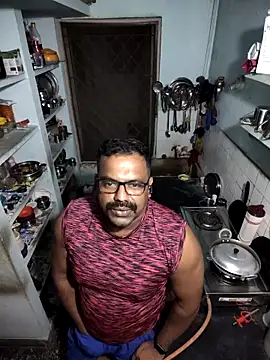 Snapshot of Siranjeevishiva chatting on 11/19/25, 06:52 Siranjeevishiva online show from 11/19/25, 06:52