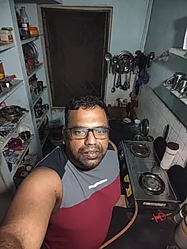 Snapshot of Siranjeevishiva chatting on 12/02/25, 06:58 Siranjeevishiva online show from 12/02/25, 06:58