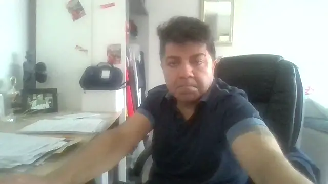 Snapshot of aufstieg95 chatting on 10/14/25, 12:28 aufstieg95 online show from 10/14/25, 12:28