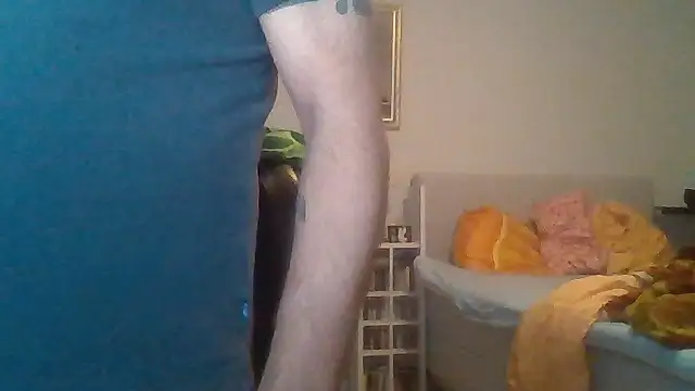 Snapshot of aufstieg95 chatting on 11/30/25, 03:10 aufstieg95 online show from 11/30/25, 03:10