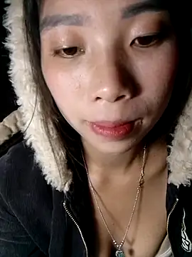 Snapshot of mekaka00 chatting on 11/30/25, 03:54 mekaka00 online show from 11/30/25, 03:54