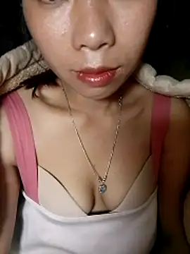 Snapshot of mekaka00 chatting on 11/30/25, 04:00 mekaka00 online show from 11/30/25, 04:00