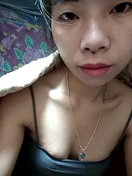 Snapshot of mekaka00 chatting on 12/18/25, 07:09 mekaka00 online show from 12/18/25, 07:09